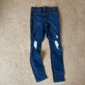 Hollister curvy high rise jean leggings.